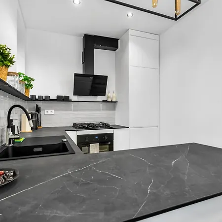 Apartment Kolo Malachite Warsaw