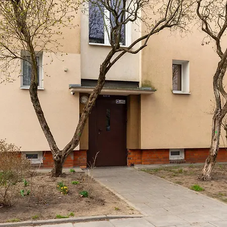 Kolo Malachite By Bookinghost *