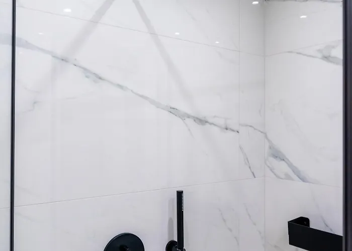 Kolo Malachite By Bookinghost Appartement *