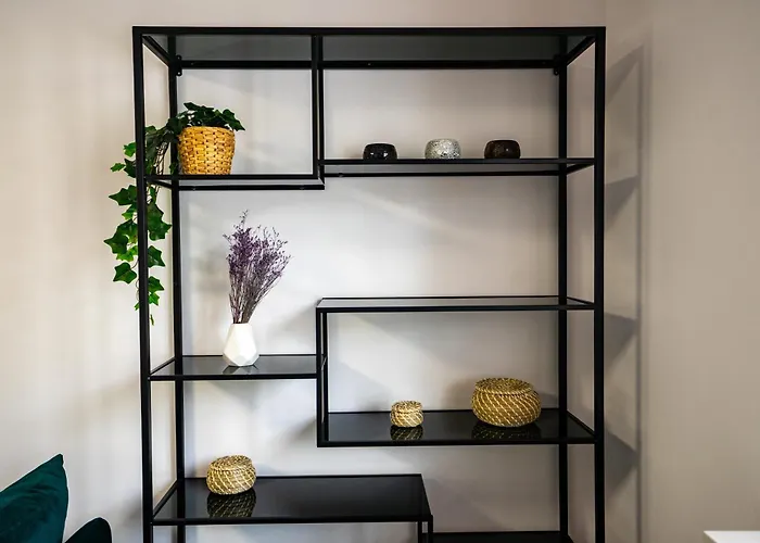 Kolo Malachite By Bookinghost Varsovie